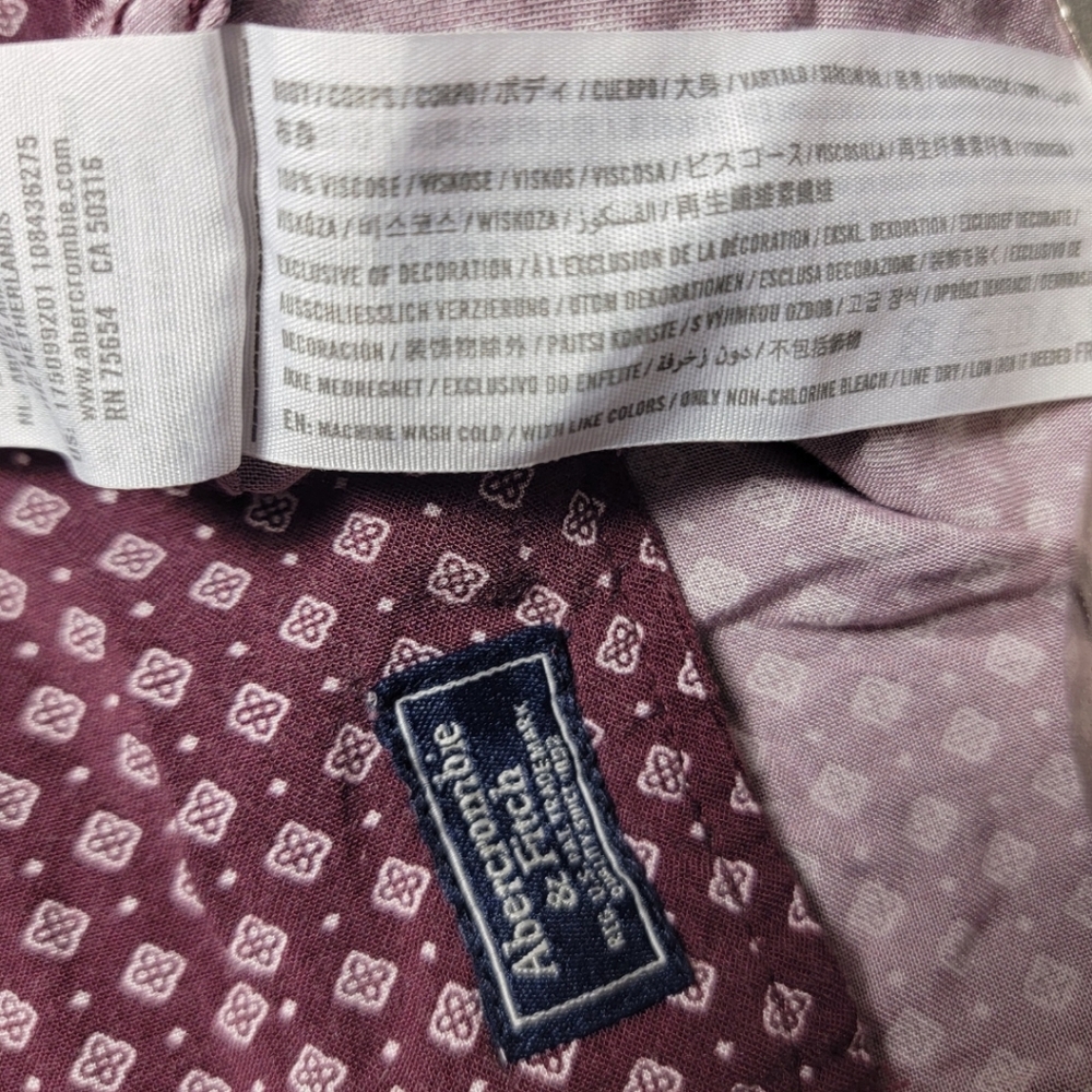 Abercrombie & Fitch Short Sleeve Resort Shirt - Burgundy Medallion Print - Picture 5 of 6